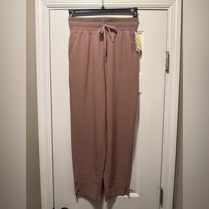 All in Motion Women's High Waisted Woven Pants